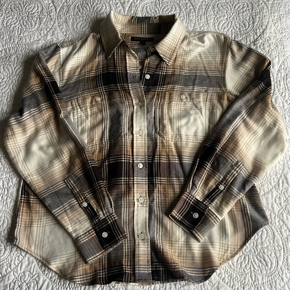 Banana Republic neutral flannel
